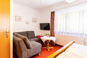 FDFrey-DZ-8917-2500px FDFrey-DZ-8917-2500px